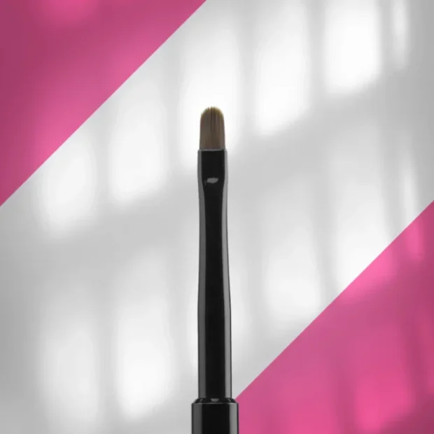 Pędzelek do żelu Staleks EXPERT szerokość 4 mm/długość 7 mm NBE-04